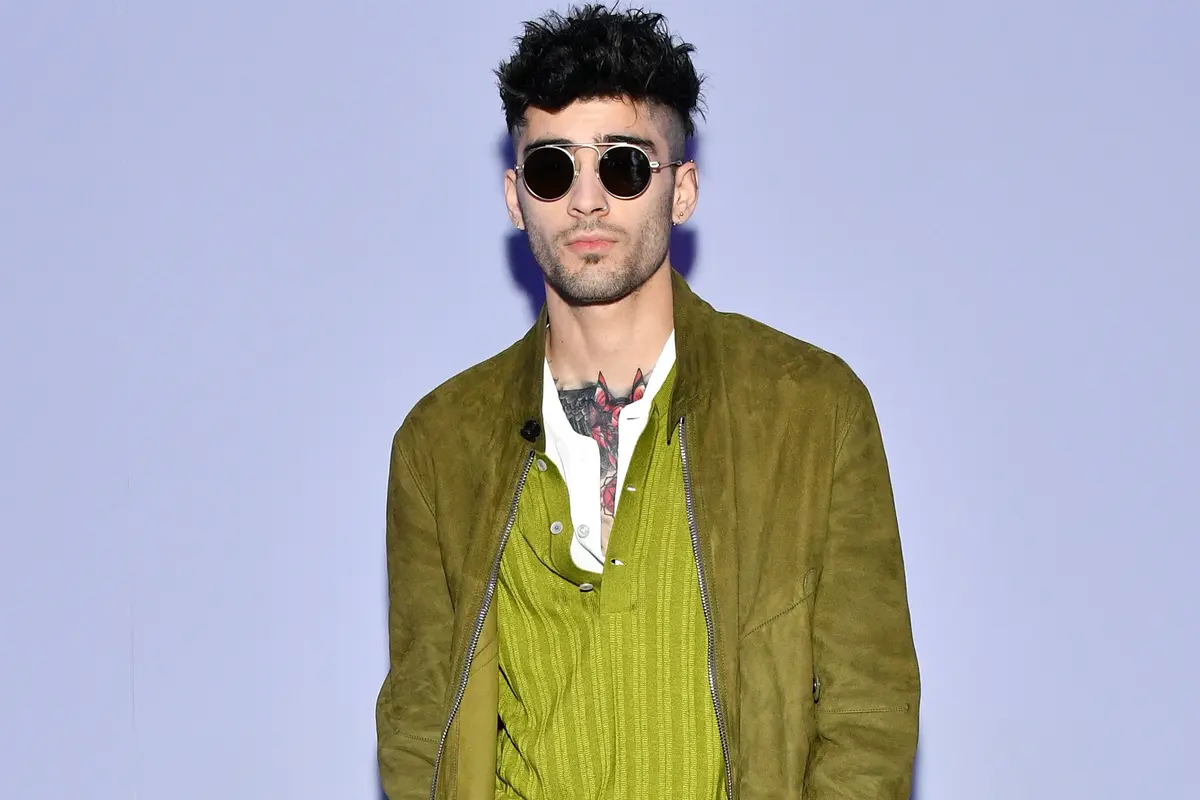 [Bintang] Lirik Lagu Zayn, Entertainer
