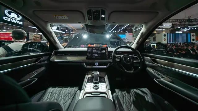 Interior GWM Tank 500 Diesel