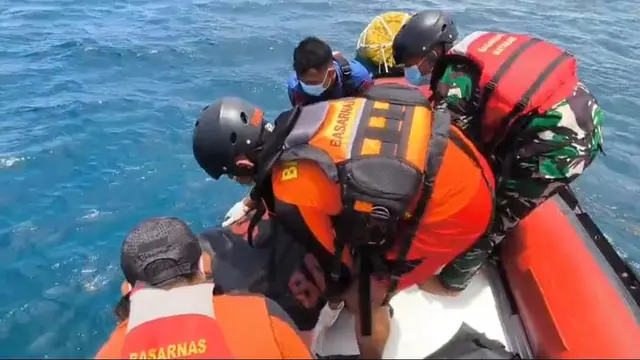 Evakuasi nelayan asal Sanur Bali yang sempat dilaporkan hilang saat melaut di Nusa Penida.