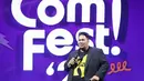 Komika Mo Sidik memeriahkan panggung Jakarta International Comedy Festival atau Jicomfest 2023 di Tennis Indoor Senayan, Jakarta, Jumat (15/12/2023). (Liputan6.com/Herman Zakharia)