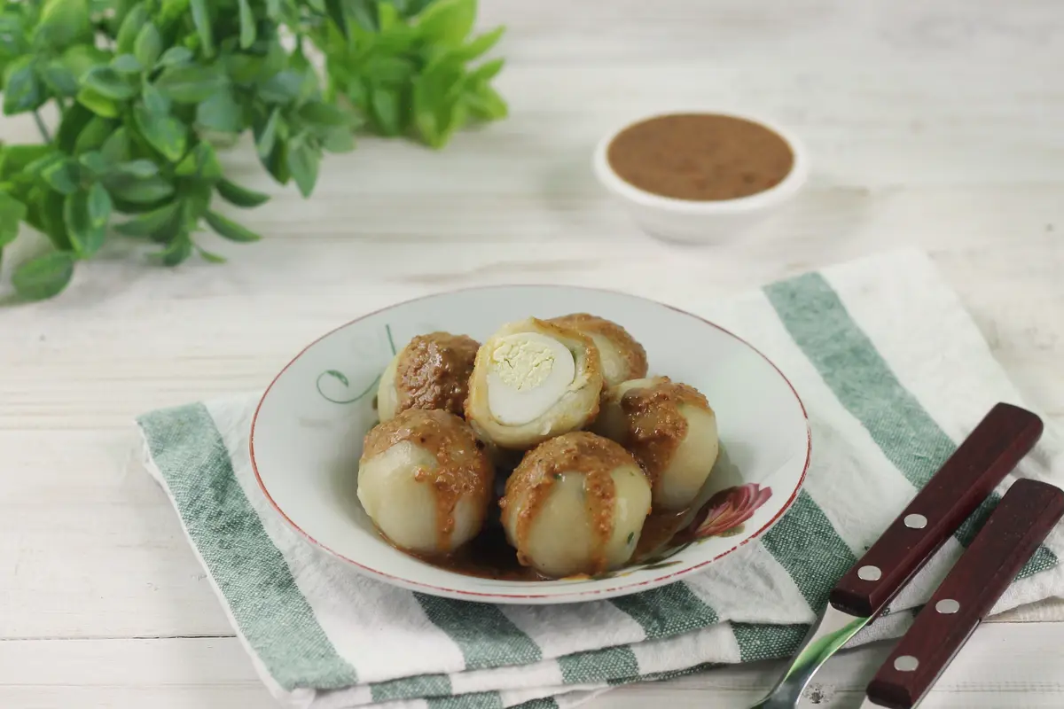 cilok isi telur puyuh