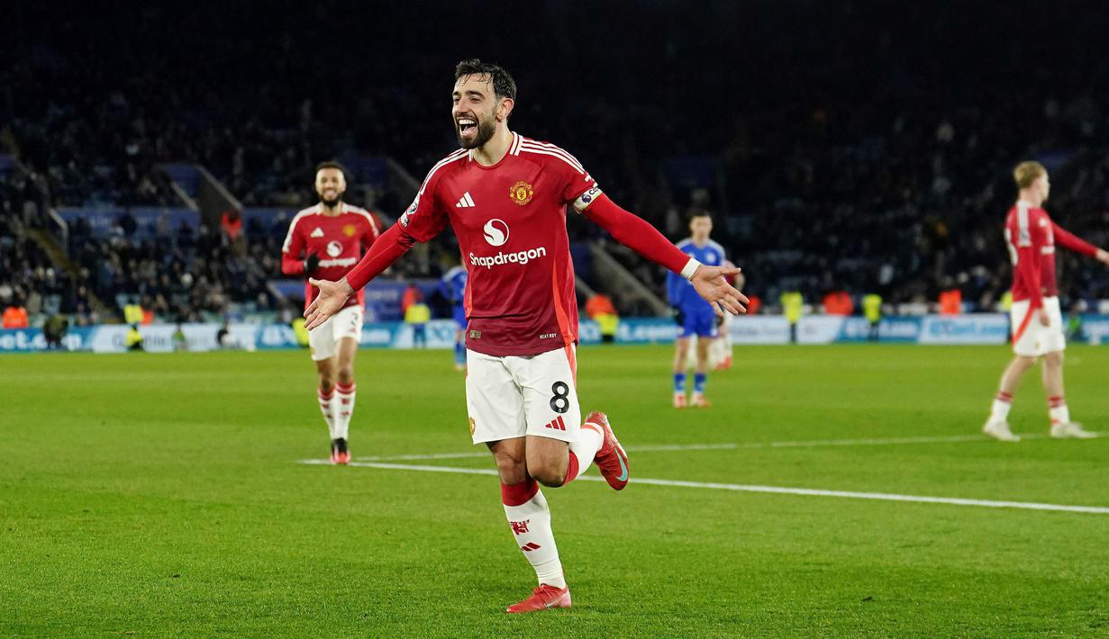 Kemenangan ini membawa MU naik dua peringkat ke posisi ke-13, menggeser Tottenham Hotspur dan Everton. MU kini mengoleksi 37 poin dari 29 laga yang sudah mereka mainkan. (Martin Rickett/PA via AP)