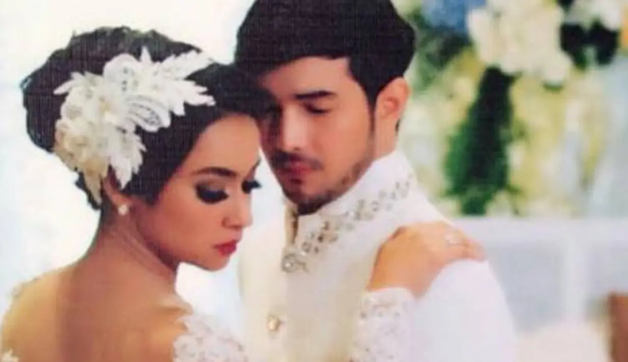 Aryani Fitriana dan Donny Michael resmi melangsungkan pernikahan hari pada Sabtu (16/1/2016) di ruang Flores Room, Hotel Borobudur, Jakarta Pusat. (instagram.com/donnymichael/aryanifitriana24)