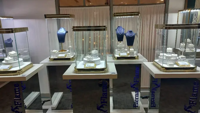 Melihat Keindahan Berlian Eternal Flame di Dunia dari Merek Perhiasan Lokal