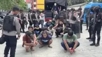 Penggerebekan Narkoba di Kampung Bahari: Petugas Dilawan Pakai Panah, Batu hingga Petasan