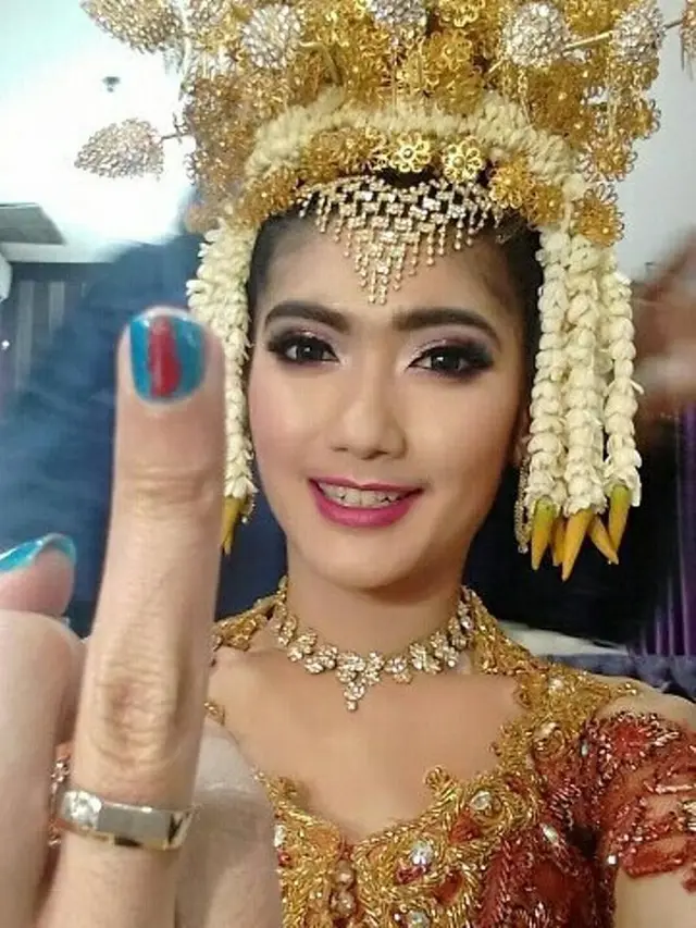 [Bintang] Revi Mariska