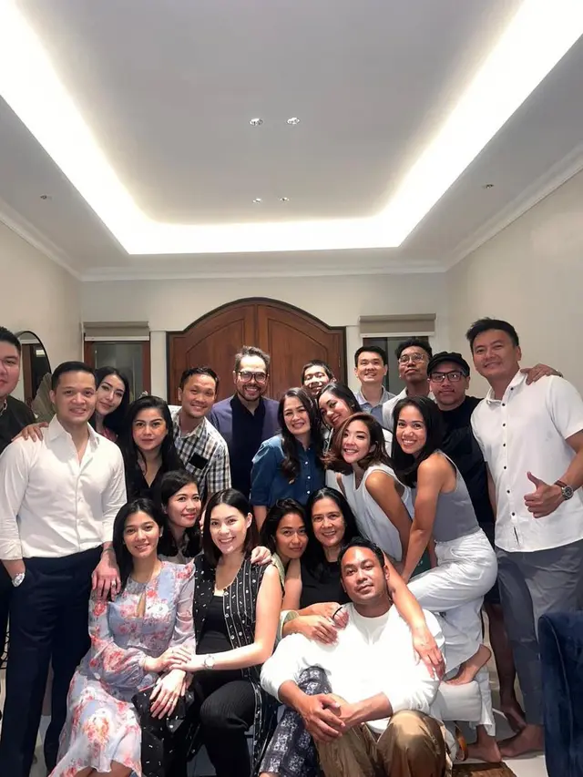 Perayaan ulang tahun Naysila Mirdad ke-35 (foto: Instagram viv_viviane)