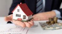 Ilustrasi membeli rumah. (Image by freepik)