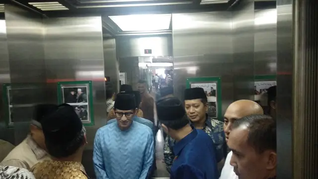 Bakal Cawapres Sandiaga Uno menyambangi kantor PBNU