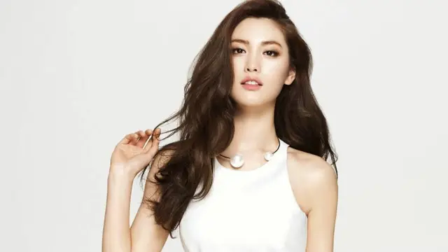 [Bintang] 8 Artis Korea yang Cantik dan Menawan