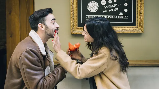 couple juli traveling