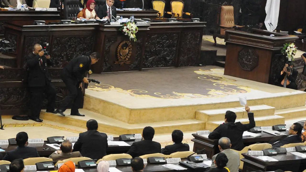 Sidang Pemilihan Ketua MPR Memanas