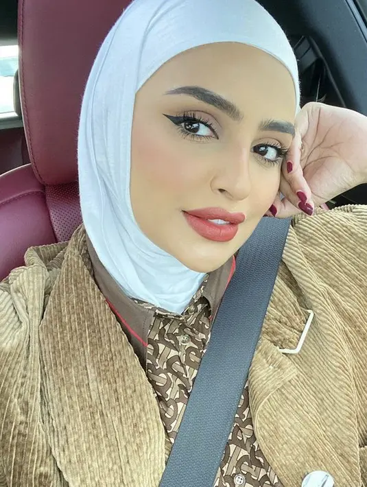 Makeup Idul Adha dengan Tampilan Romantis