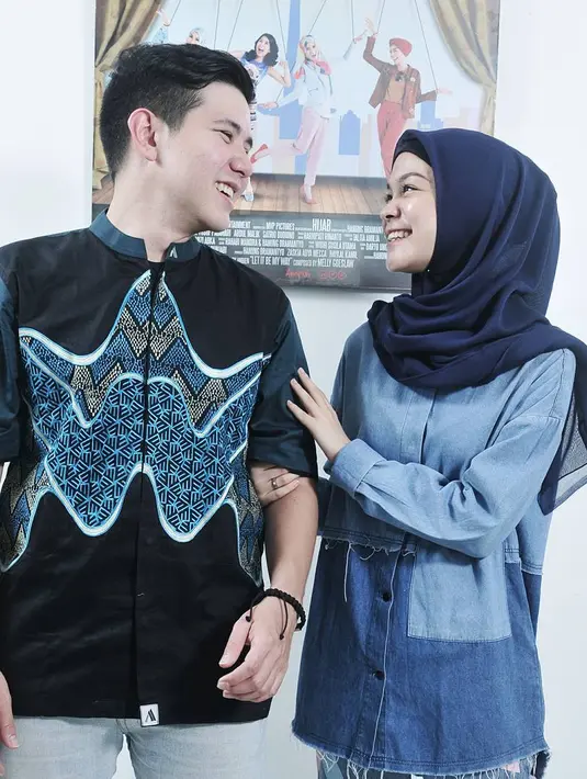 Pasangan ini pertama kali bertemu saat dikenalkan oleh seorang temannya saat sedang syuting sebuah program. (Foto: instagram.com/haykalkamil)