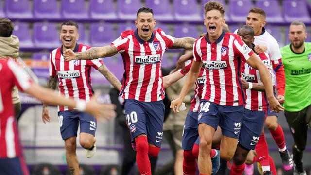 Foto Liga Spanyol: Luis Suarez Bawa Atletico Madrid Juara La Liga, Barcelona Gigit Jari