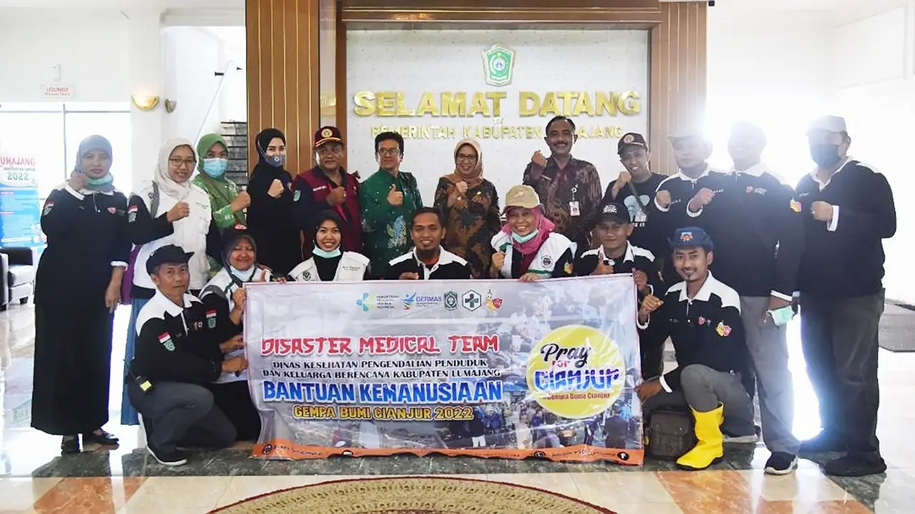 Puluhan Relawan Kesehatan dari Lumajang diberangkatkan ke Cianjur Jawa Barat untuk membantu penanganan korban gempa bumi (Istimewa)
