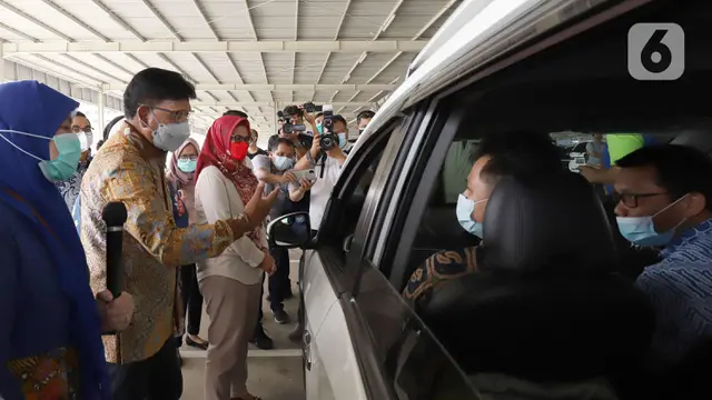 Layanan Drive Thru Bantu Pemerintah Kejar Target 21,6 Juta Lansia Sudah Divaksin