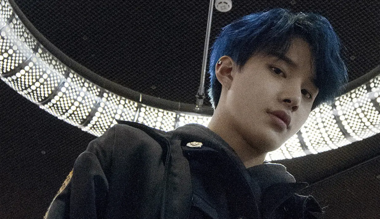 Jungwoo NCT memang punya wajah yang sangat imut. Wajar jika banyak cewek-cewek yang mengaguminya. (Foto: Soompi.com)