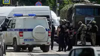 Polisi dan pasukan keamanan Rusia mengakhiri penyanderaan yang terjadi di pusat penahanan pra-persidangan di Rostov-on-Don. [AP]
