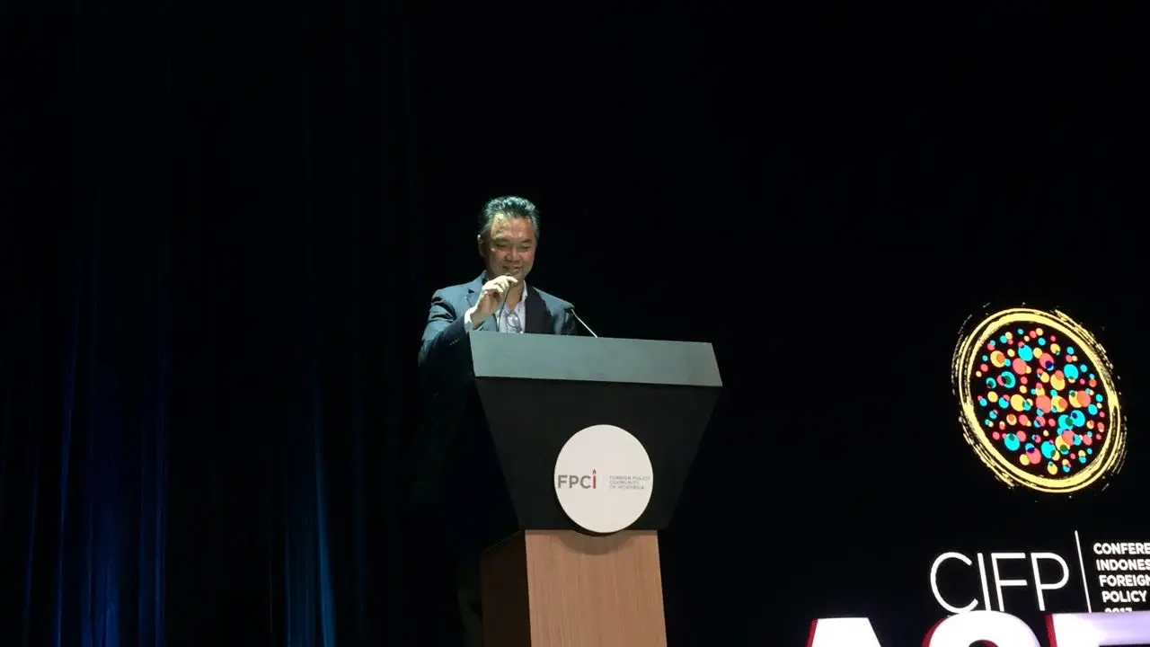 Pendiri Conference of Indonesian Foreign Policy, Dino Patti Djalal mengucapkan selamat hari jadi ASEAN ke-50 tahun pada acara CIFP 2017 di The Kasablanka Jakarta