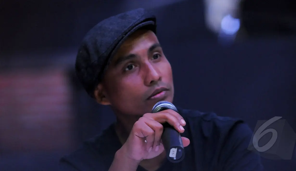 Ivan saat menghadiri konferensi pers di Colosseum Club, Jakarta, Kamis (19/3/2015). Slank menjadi grup musik yang akan meramaikan ulang tahun acara Stage Empire (Liputan6.com/Faisal R Syam)