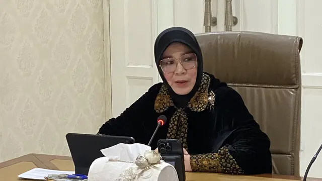 Wali Kota Banda Aceh Illiza Sa’aduddin Djamal saat ditemui di kantornya, di Banda Aceh, Rabu (25/2/2026). (Liputan6.com/Christian )