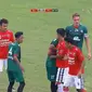 Bali United berhasil unggul sementara 1-0 di babak pertama melawan PSS Sleman dalam laga lanjutan Bali Island Cup 2016.