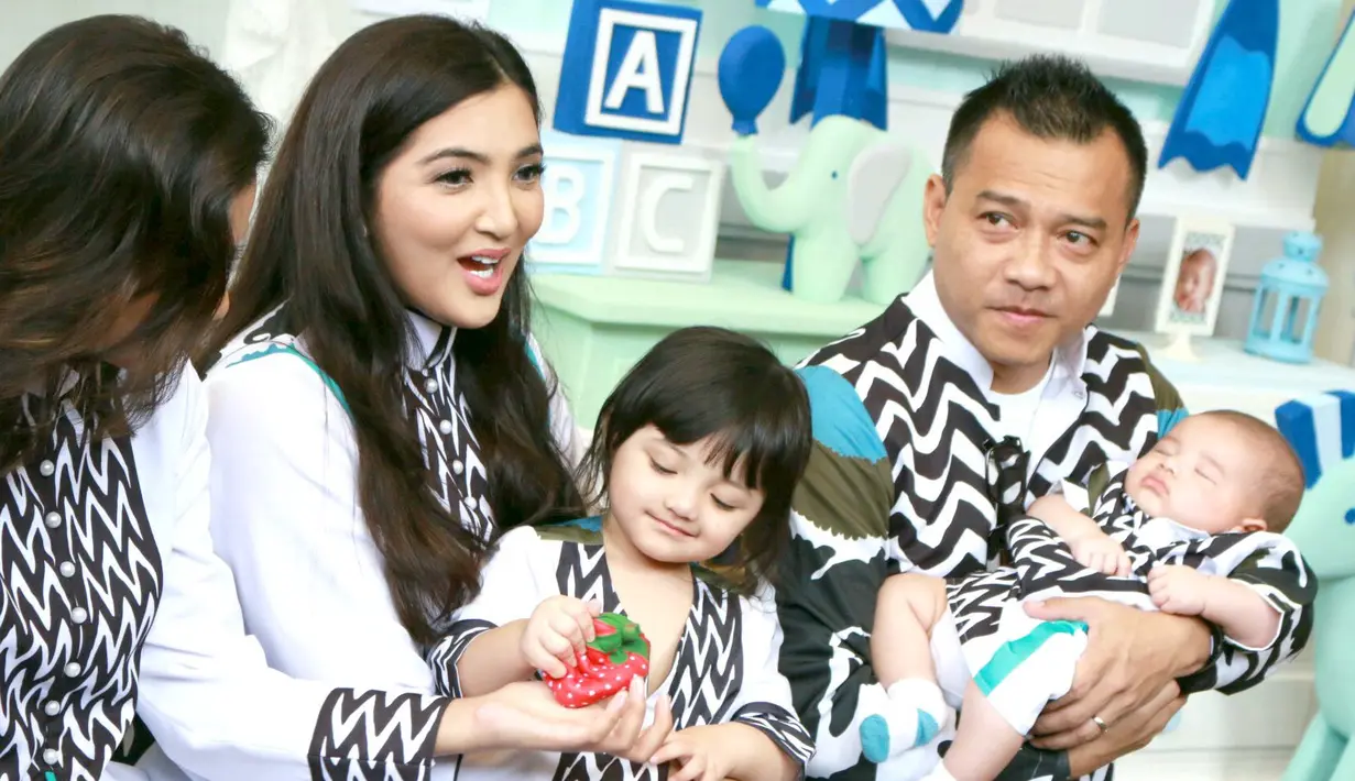 Metode vasektomi yang diminta Ashanty ternyata dipikirkan baik-baik oleh Anang  sebagai suami. Cara ini memang prosedur yang efektif dilakukan laki-laki untuk mencegah terjadinya kehamilan. (Galih W.Satria/Bintang.com) 