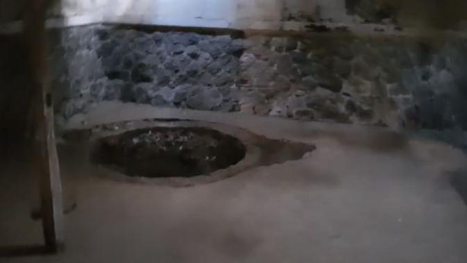 Intip rumah yang dijadikan lokasi syuting film Pengabdi Setan. (Sumber: YouTube/ViJe RaY)