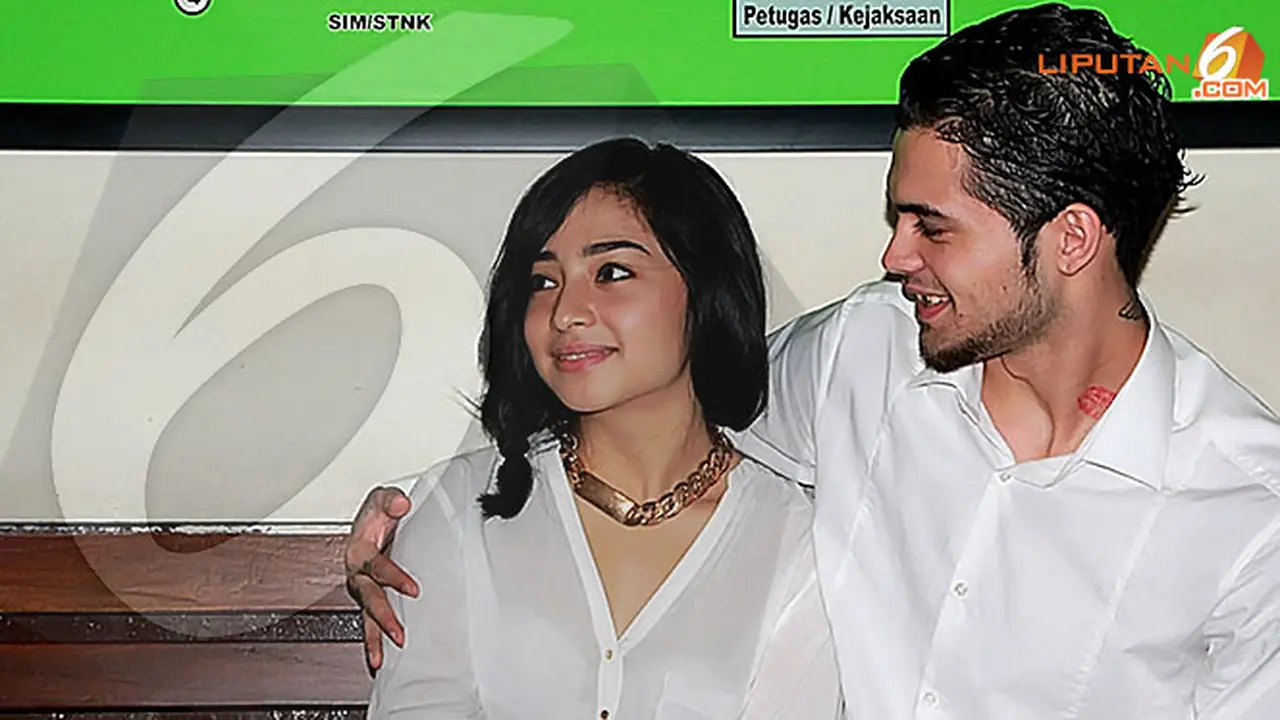 diego-michiels-nikita-willy-senyum-13041