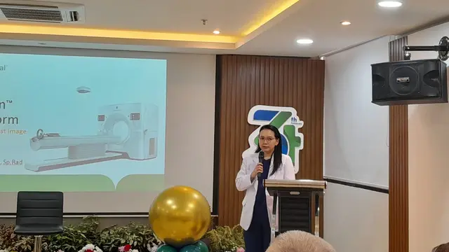 Dokter spesialis radiologi Monica Mangkuwerdojo