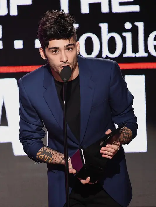 “Kami (Zayn dan Taylor) berada di tempat yang berbeda ketika aku menyebutkan ide untuknya (kolaborasi). Aku bicara padanya lewat telepon dan dia (Taylor) mendengarkan lagu itu karena Jack [Antonoff] tengah memutarnya,” ucap Zayn. (AFP/Bintang.com)