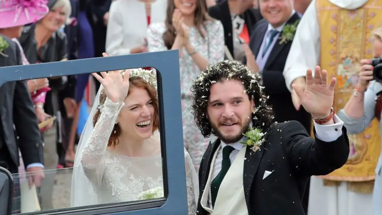 [Bintang] Rose Leslie - Kit Harington