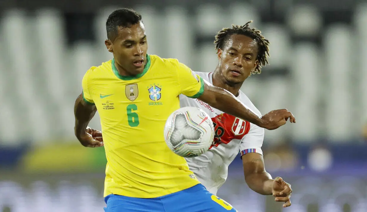 Pada laga kali ini Brasil menguasai jalannya pertandingan dengan 55 persen penguasaan bola. Brasil melakukan 16 percobaan dimana setengahnnya mengarah ke gawang Peru. (AP/Bruna Prado)