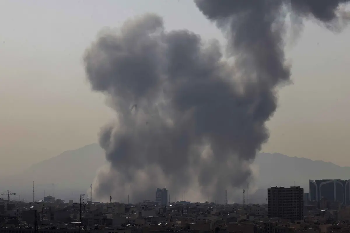 Israel Serang Iran, Dua Ledakan Terdengar di Ibu Kota Teheran