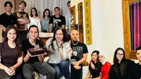 Maia Estianty dan Mulan Jameela saat Kejutan Ulang Tahun Al Ghazali dan Dul Jaelani. [@duljaelani]