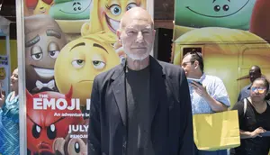 Masa Kecil Patrick Stewart Diwarnai Kekerasan Domestik, Ayah Diduga PTSD