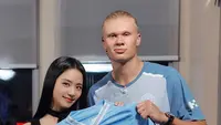 Kecantikan Jisoo BLACKPINK disebut rekayasa AI saat foto bareng Erling Haaland (@erlinghaaland)