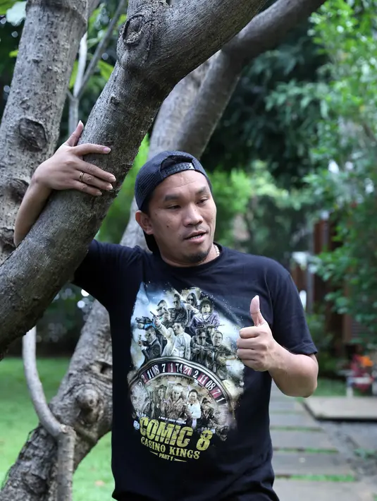 "Pencapaian yang luar biasa. Promo, syuting capek, terbayar sudah. Menurut saya sih masih bisa nambah 750 ribu lagi minimal. Bisa dua juta penonton selama dua minggu," kata Mongol. (Nurwahyunan/Bintang.com)