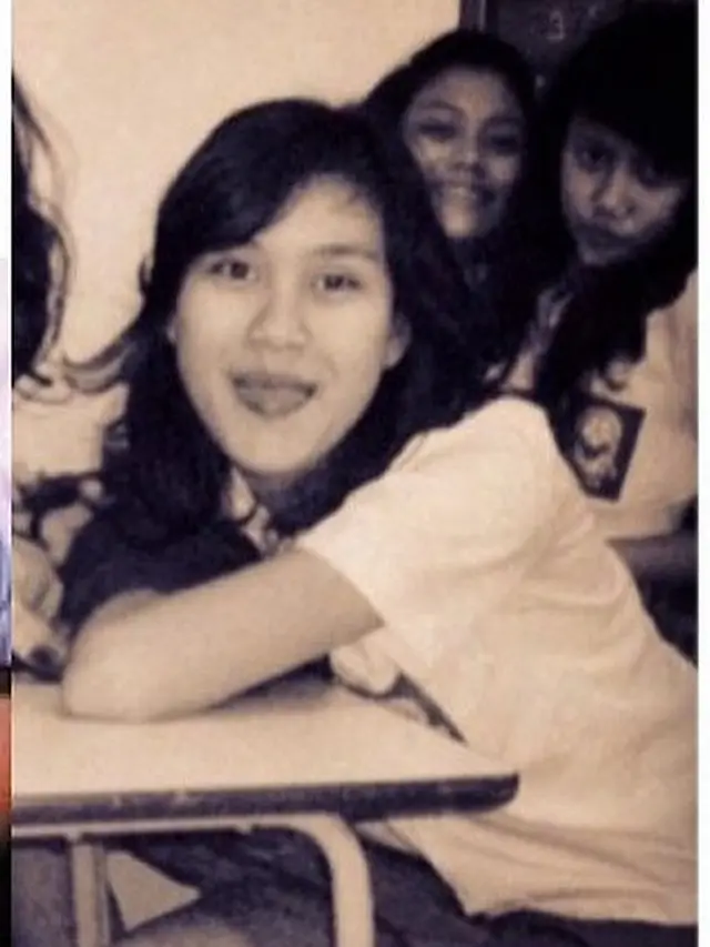 6 Foto Masa Remaja Syahnaz Sadiqah, Selalu Dekat dengan Raffi Ahmad