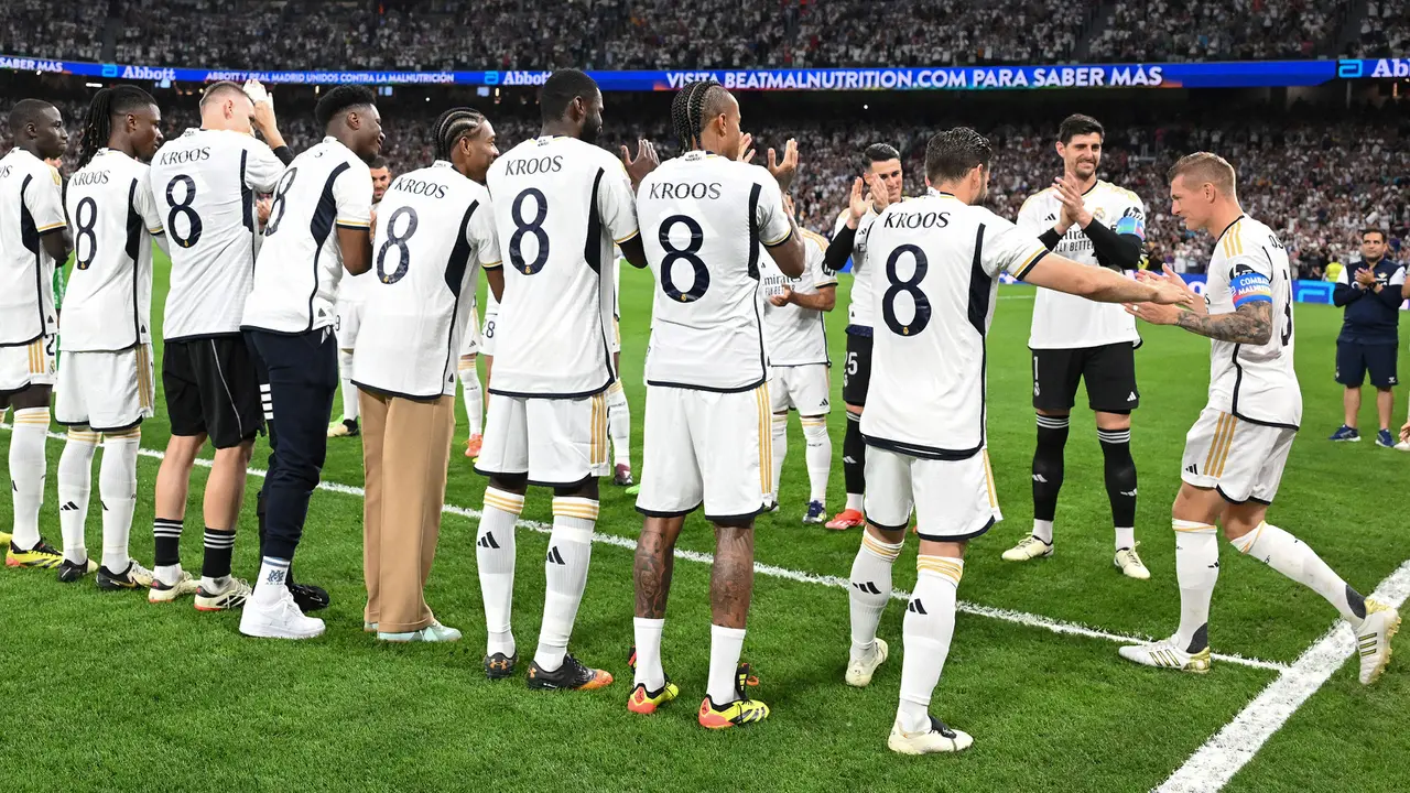 Foto: Perpisahan Emosional Toni Kroos dan Real Madrid, Terima Kasih atas 10 Tahunnya