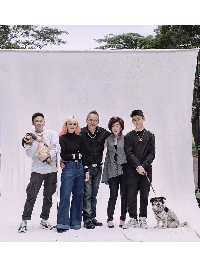 6 Potret Sonia Eryka Kakak Rich Brian Mantan Penyanyi Cilik