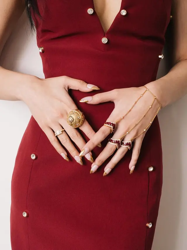 Jennie BLACKPINK Merah Menyala di Billboard Women in Music 2025, Cincin Vintage Seharga Rp165 Juta Jadi Sorotan