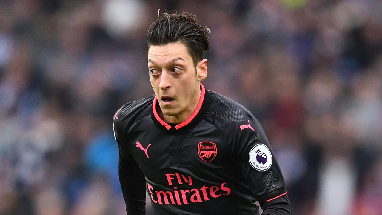 Kesuksesan 11 Pesepak Bola Muslim Merumput di Tanah Eropa