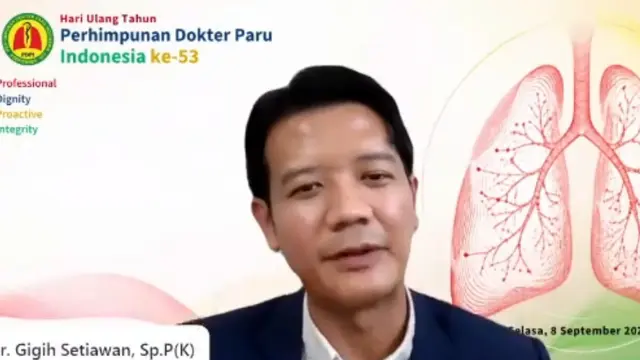 Dokter spesialis paru yang berdomisili di Lampung, Gigih Setiawan tentang permasalah kesehatan warga usai terpapar abu vulkanik Anak Krakatau.