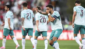 Gelandang Portugal, Bruno Fernandes, merayakan gol yang dicetaknya dalam pertandingan persahabatan internasional antara Portugal dan Chile di Estadio Nacional do Jamor, Oeiras, pada 6 Juni 2026. (PATRICIA DE MELO MOREIRA / AFP)