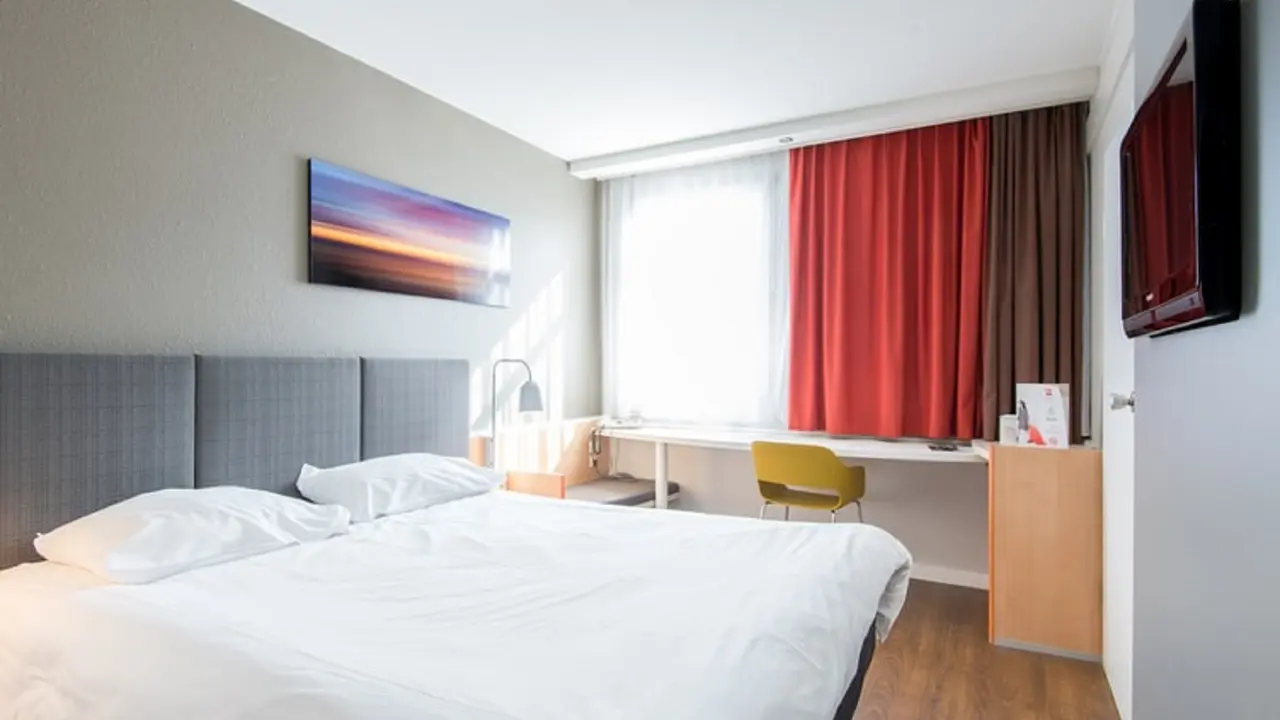 Ilustrasi kasur hotel