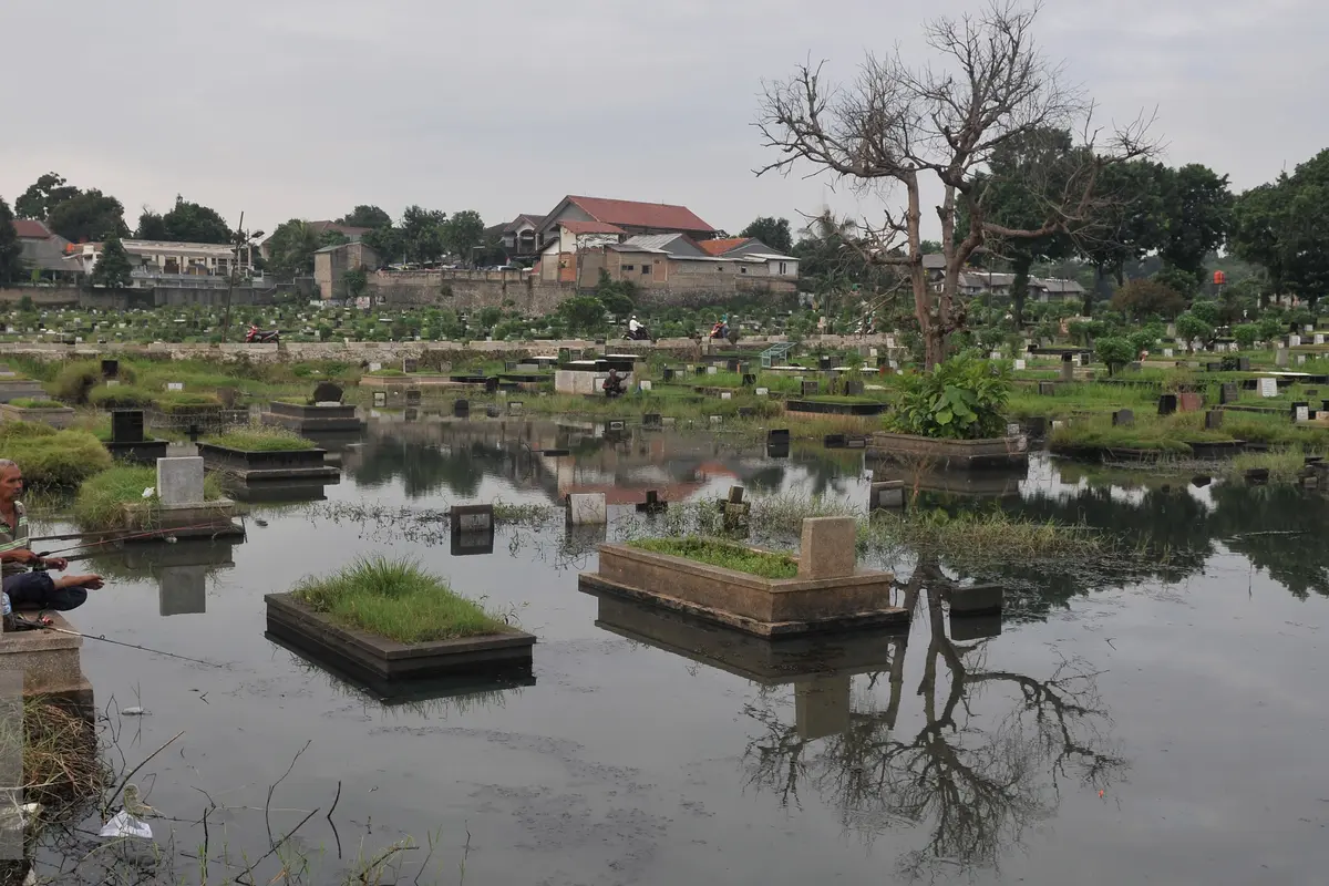 20160826-Mancing-di-Kuburan-Jakarta-JT