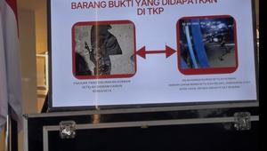 Polisi telah mengamankan sejumlah barang bukti dalam kasus penyiraman air keras terhadap Wakil Koordinator KontraS, Andrie Yunus. (Liputan6.com/Ady Anugrahadi)