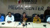 Timses Prabowo-Sandi mendatangi Kantor Bawaslu.